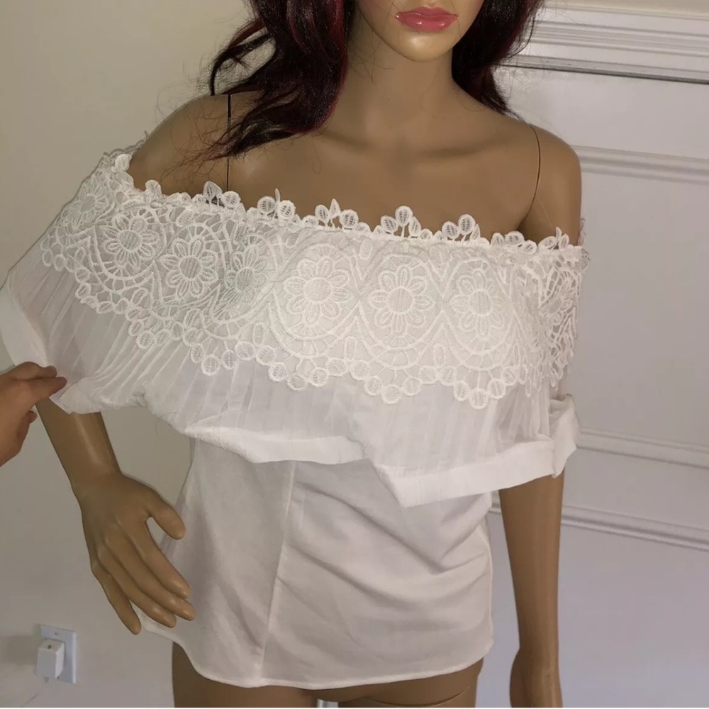 Off The Shoulder Top Size M White Ruffles
